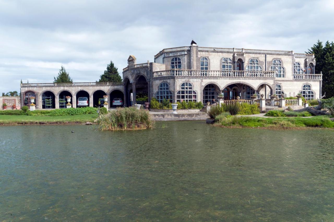 Bygracealone Manor Hotel Outeniekwa Exterior foto